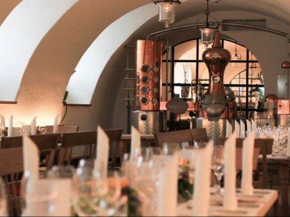 照片: Schloss Brennerei